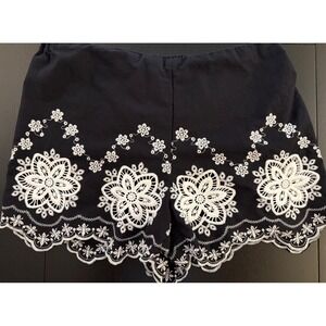 Max Edition Dress‎ Shorts Womens L Black Embroidered Scalloped Lined Resortwear